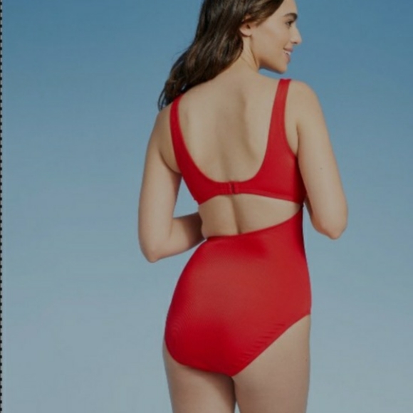 Red swimsuit - Picture 3 of 7